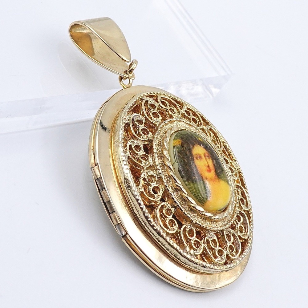 Victorian Revival Portrait‎ Locket Pendant Gold Tone Filigree Romantic - Picture 2 of 12